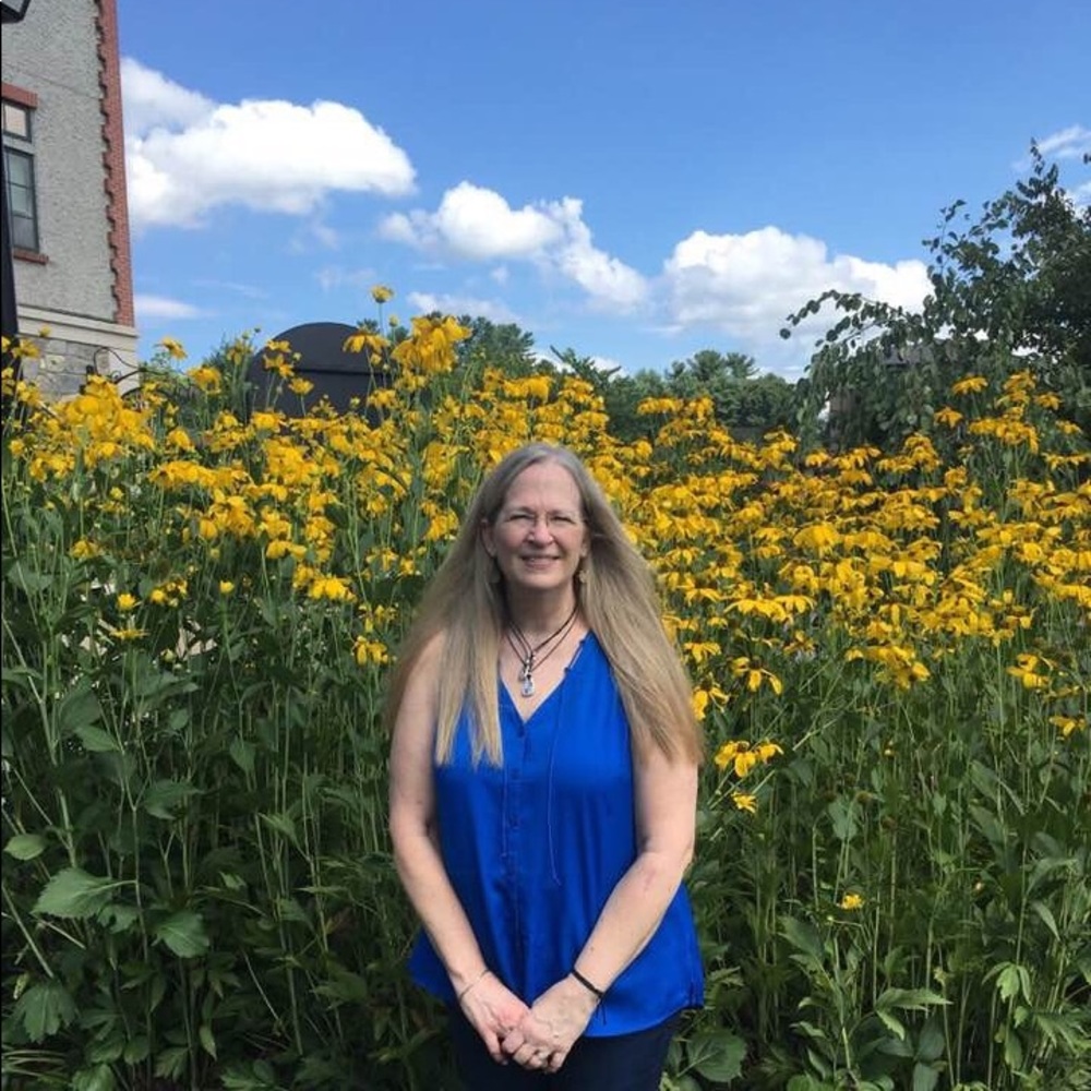 Meet your Posher, Sharon